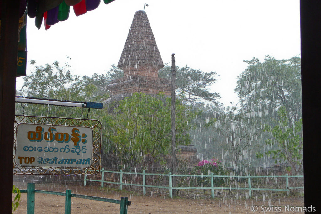Regen in Bagan