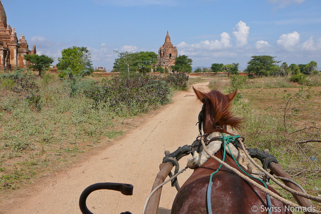 Tempelbesuch in Bagan mit Pferdekutsche