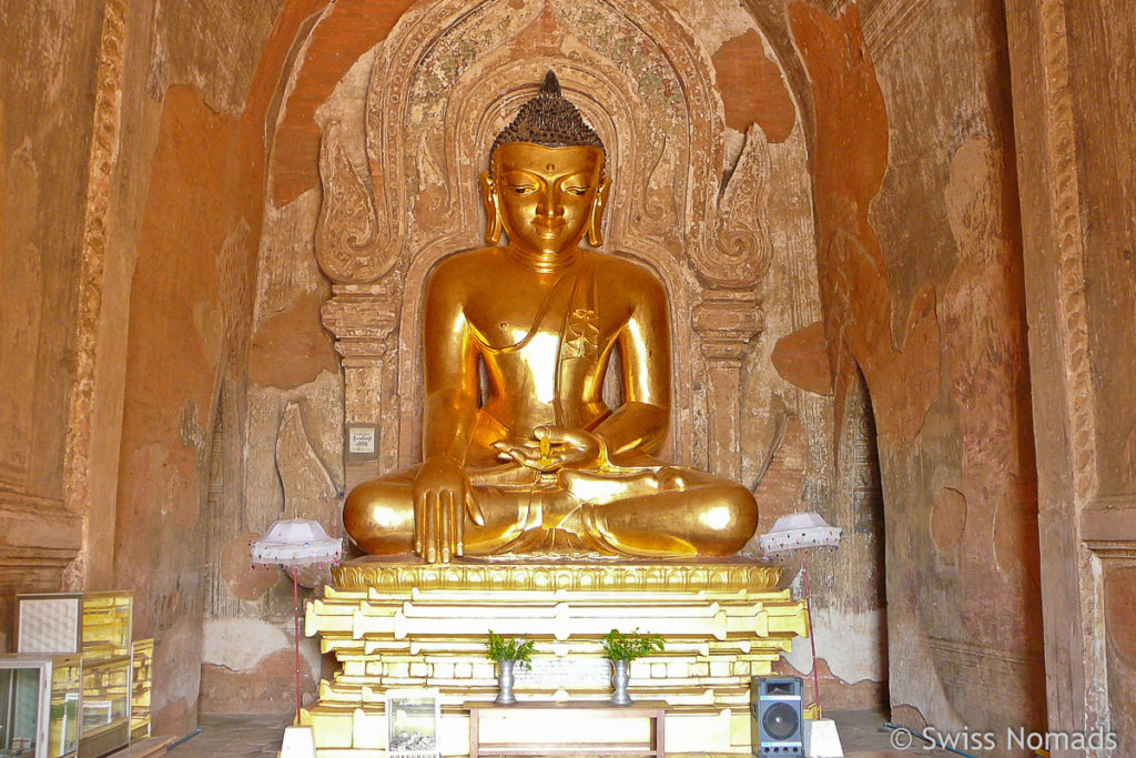Buddha im Tempel Htilomino in Bagan