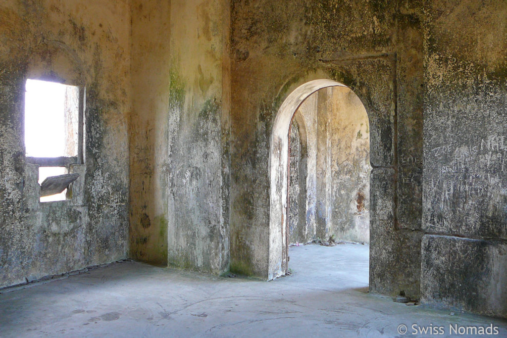 Kampot Bokor Mountain Raum