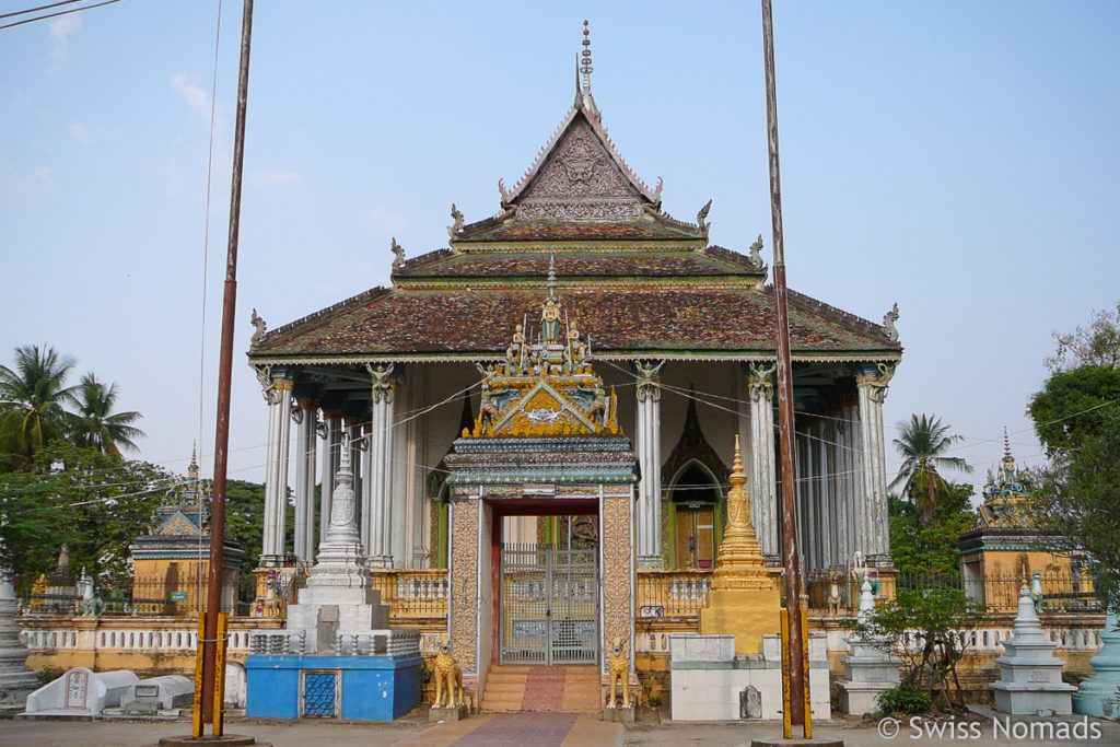 Wat Tham Rai Saw in Battambang