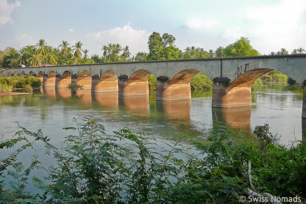 Eisenbahnbrücke von Si Phan Don
