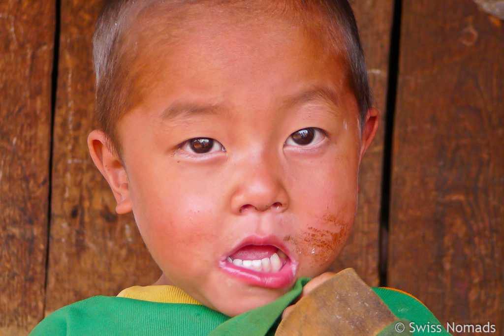 Hmong Junge bei Phonsavan