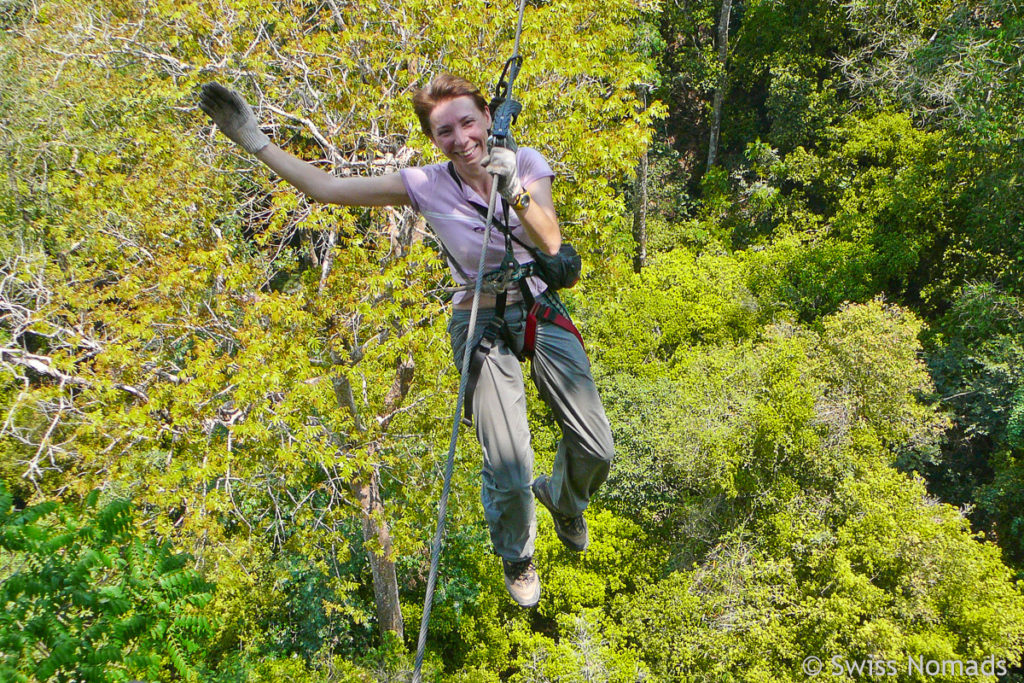 Reni an der Zipline der Gibbon Experience Laos 