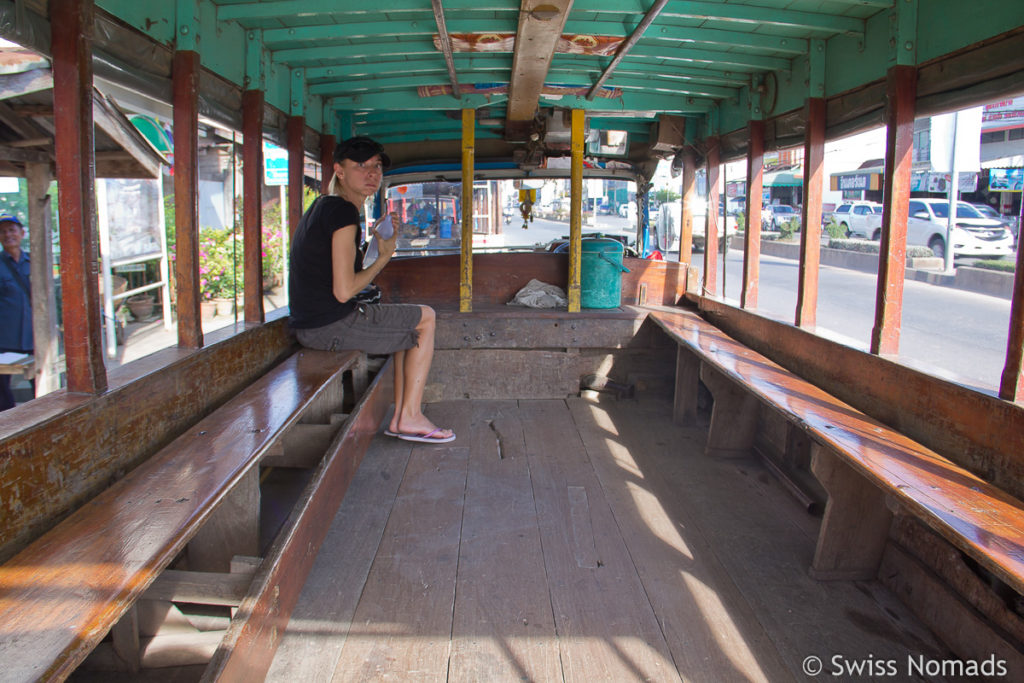 Bus zum Sukhothai Geschichtspark