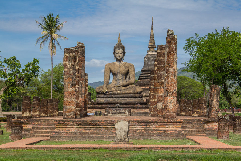 Wat Mahathat in Sukhothai mit Buddha