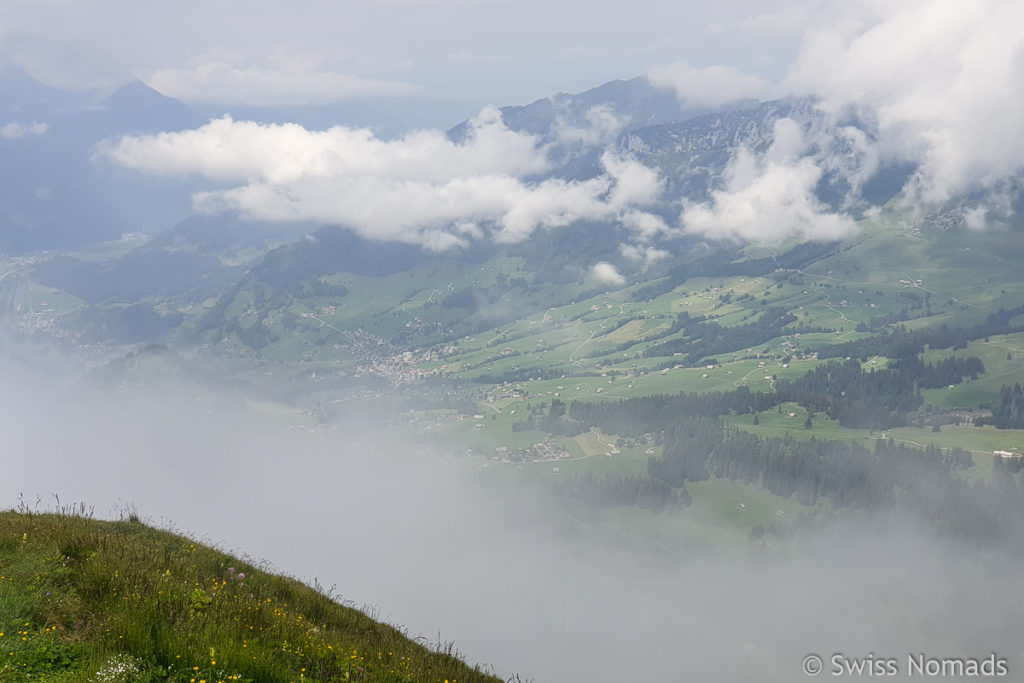 Aussicht vom Gipfel Leistchamm in Amden