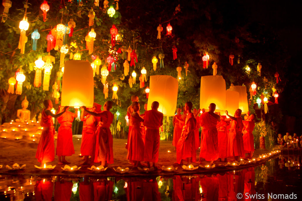 Zeremonie im Wat Pan Tao in Chiang Mai