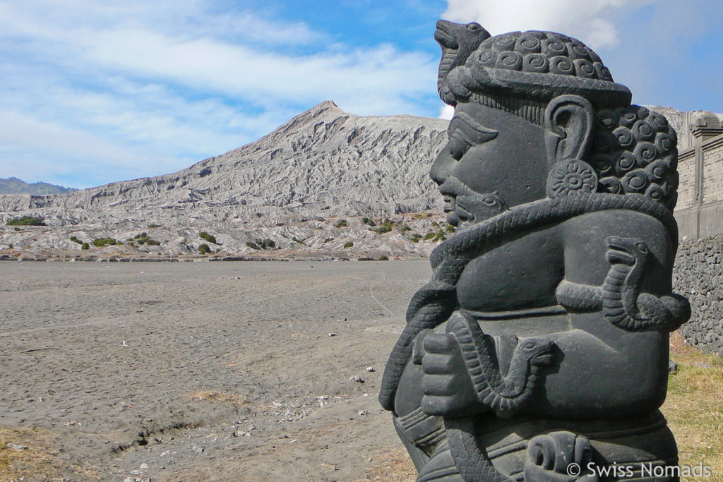 Wähter Figur am Pura Luhur Poten beim Mount Bromo 