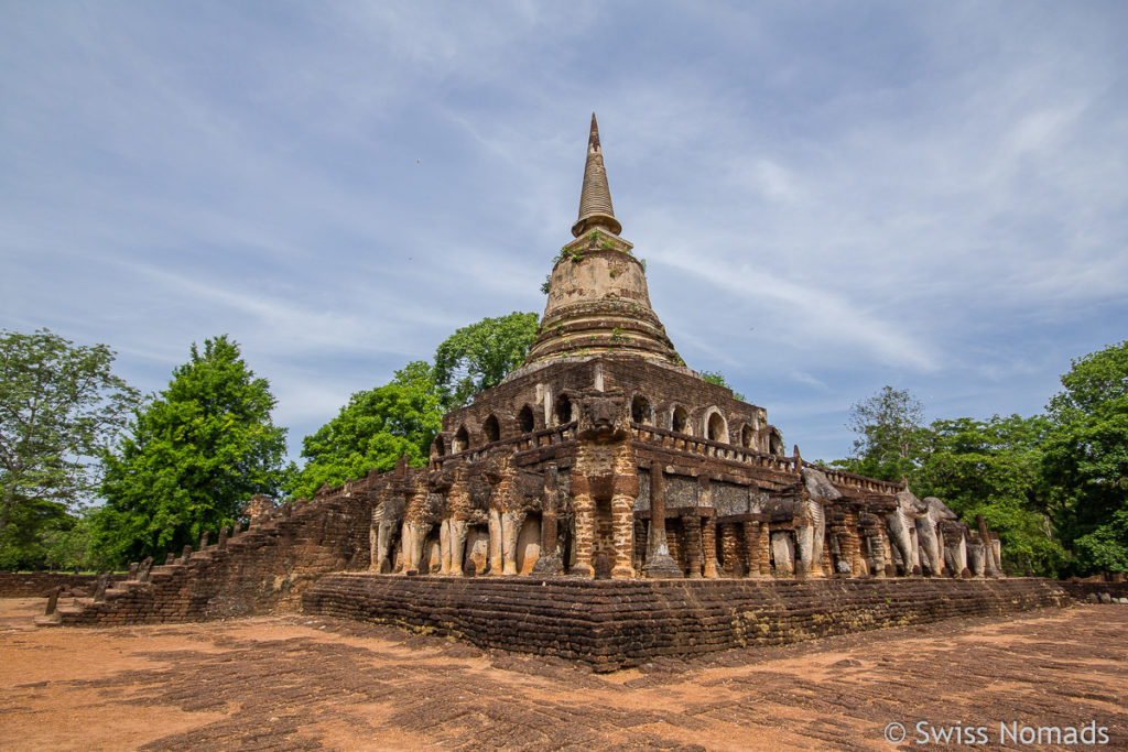 Wat Chang Lom Stufen in Si Satchanalai