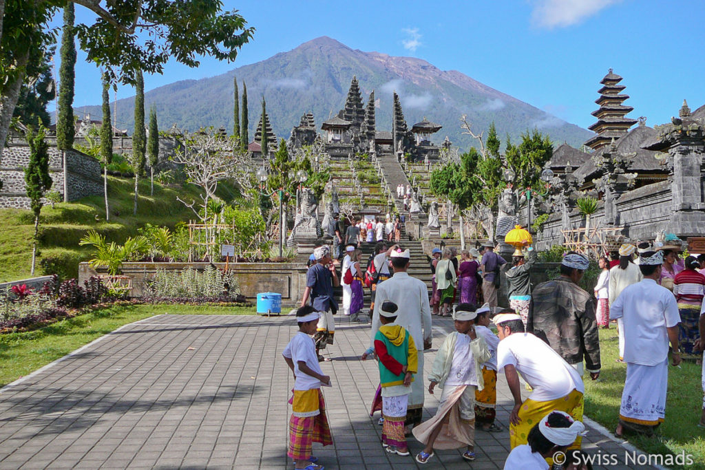 Zeremonie im Pura Besakih auf Bali
