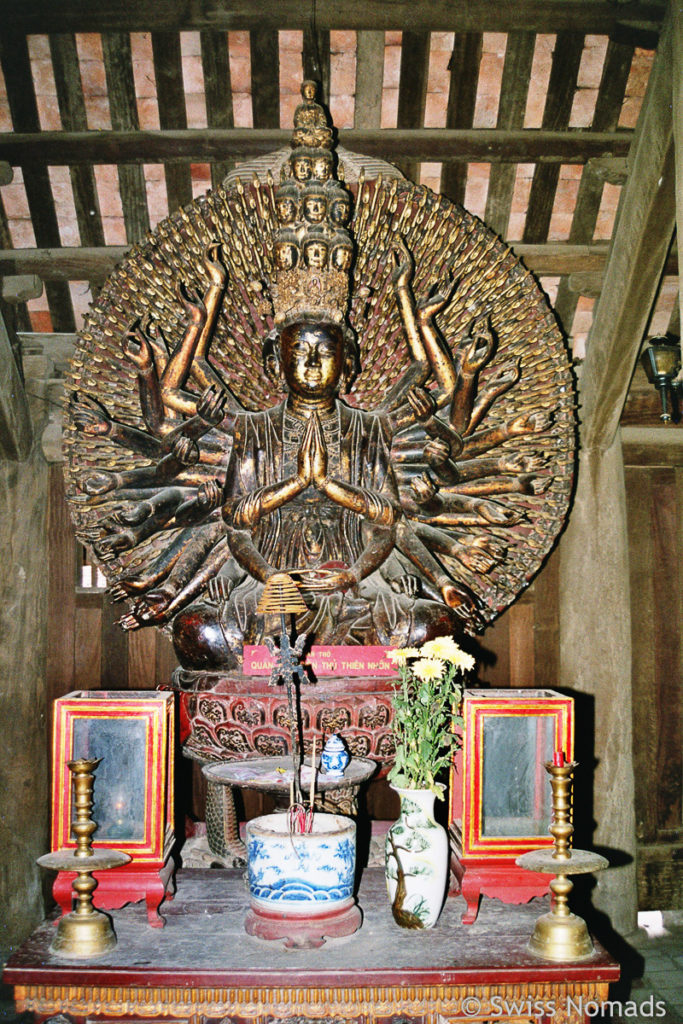 Chua But Thap Statue in Hanoi