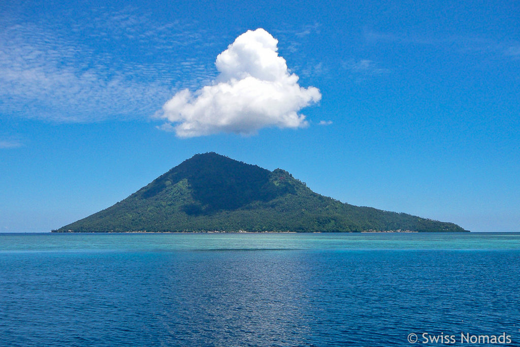Vulkan Manado Tua im Bunaken National Marine Park