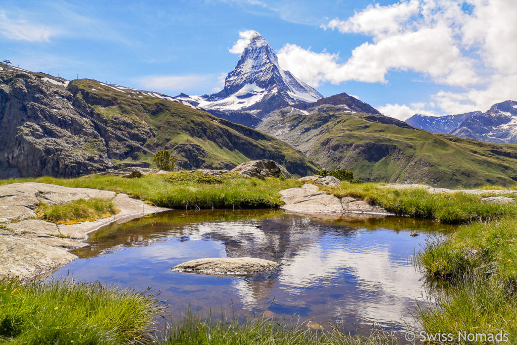 Matterhorn spiegelt sich im Riffelsee