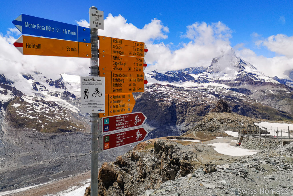 Wegweiser Wanderwege in Zermatt