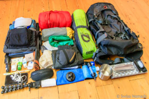 Read more about the article Packliste für die Via Alpina – Was braucht man für eine Weitwanderung mit Zelt in den Bergen