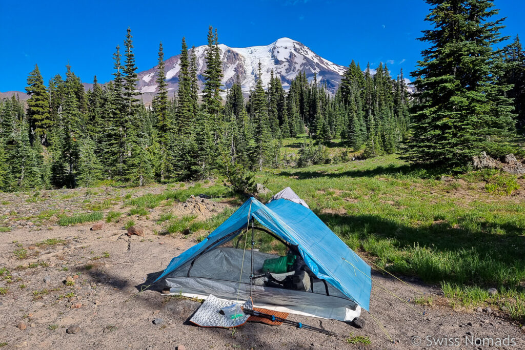PCT Camp mit Aussicht auf Mt Adams