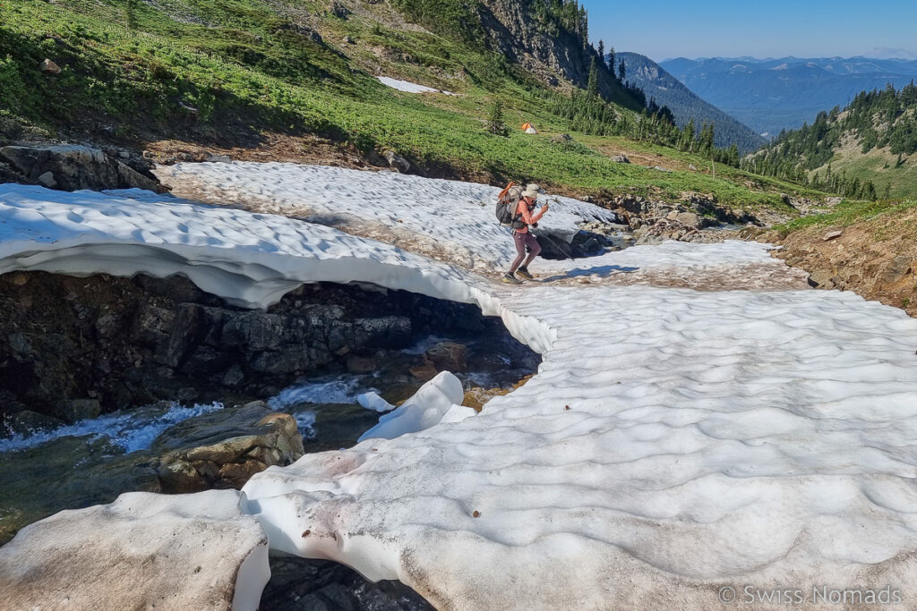 Schneebrücke entlang des PCT