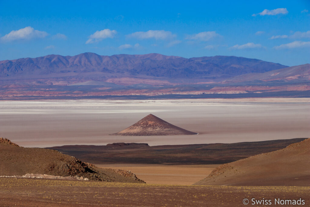 Salar de Arita mit dem Cono de Arita