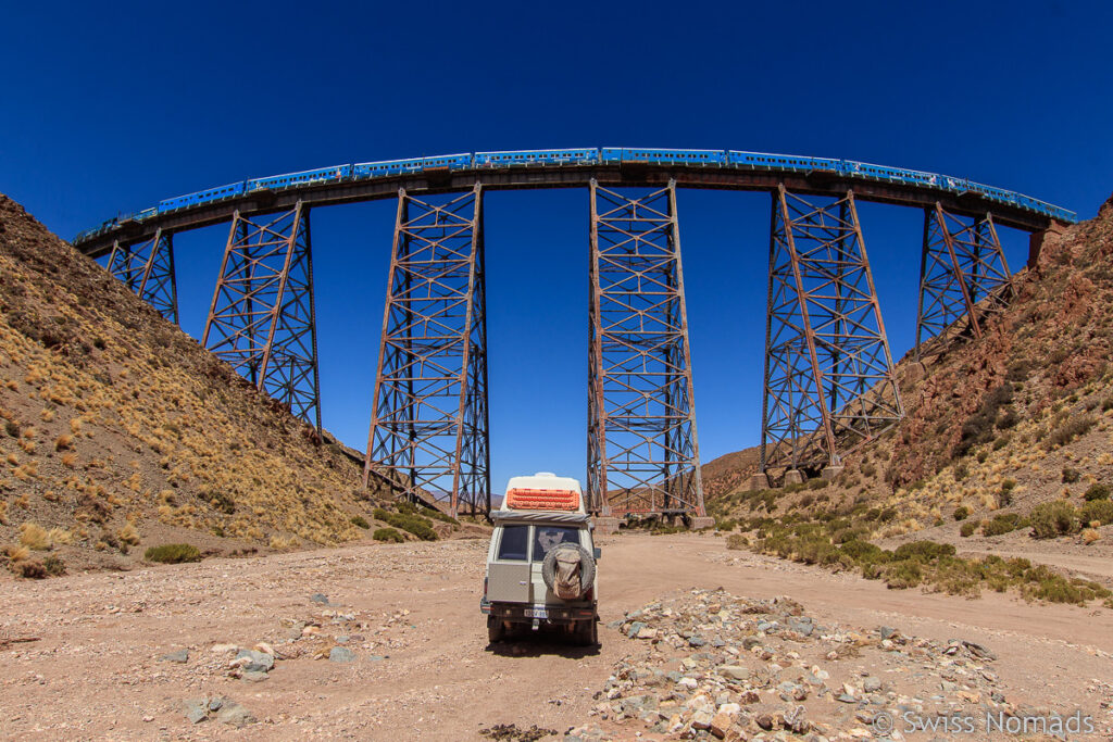 Der Tren a las Nubes auf dem Polvorillo Viadukt