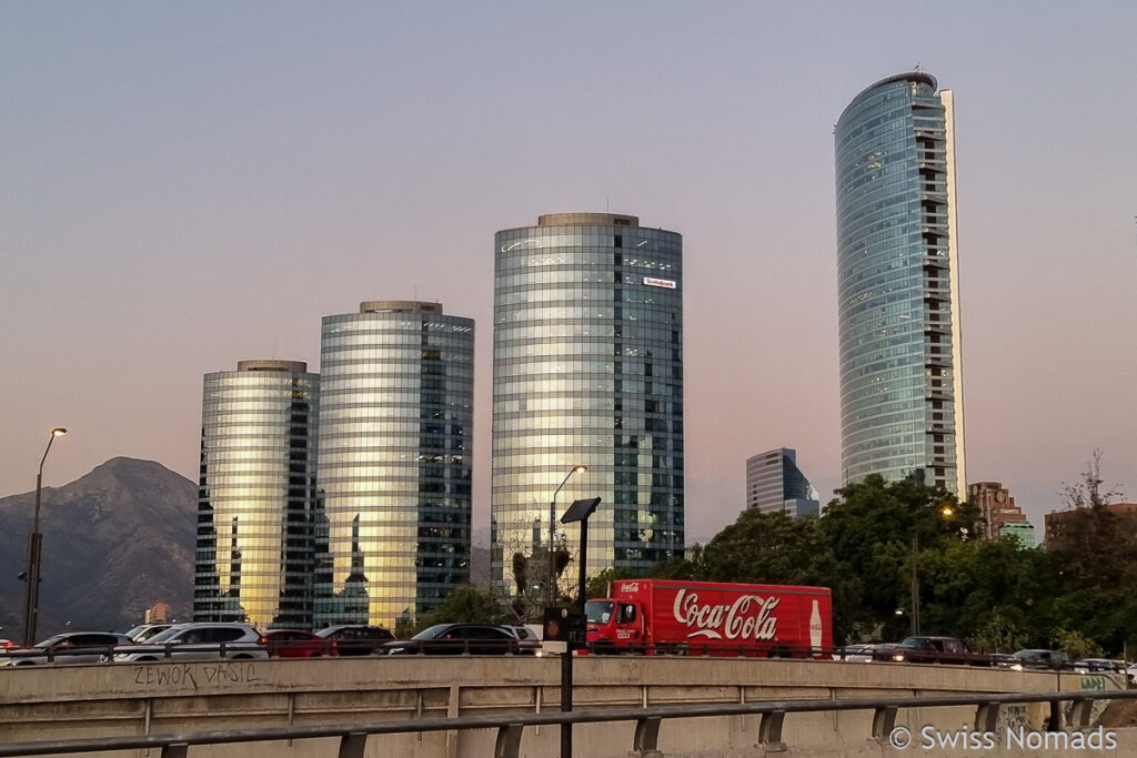 Abendstimmung an der Costanera in Santiago