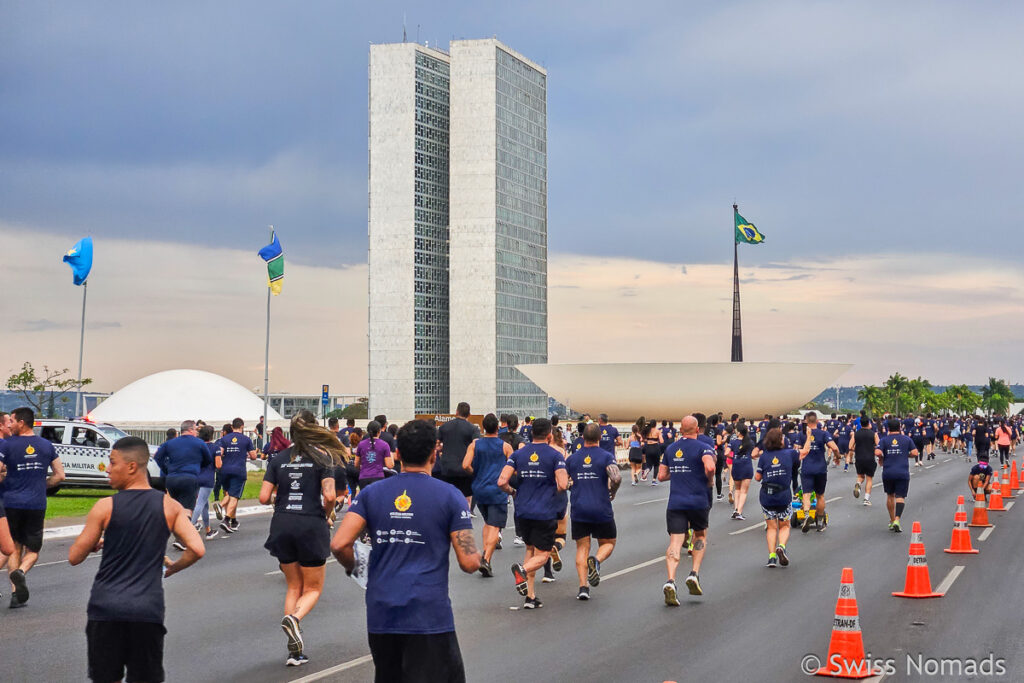Rennen an der Esplanada in Brasilia