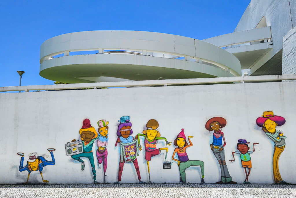 Oscar Niemeyer Museum Curitiba Aussenansicht