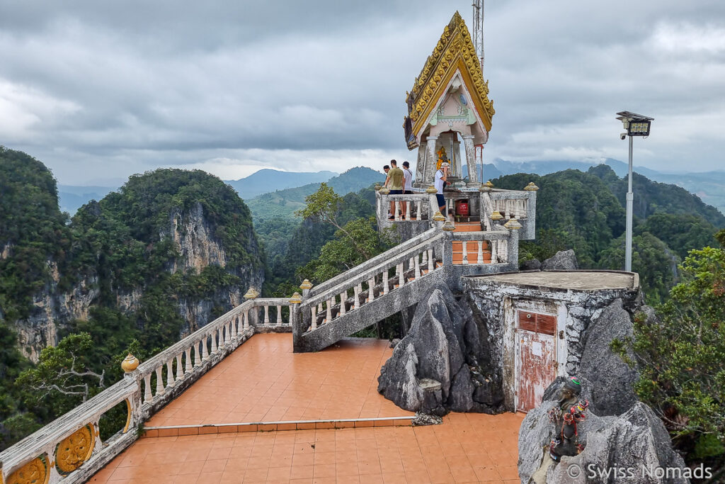 Plattform beim Tiger Cave Tempel in Krabi