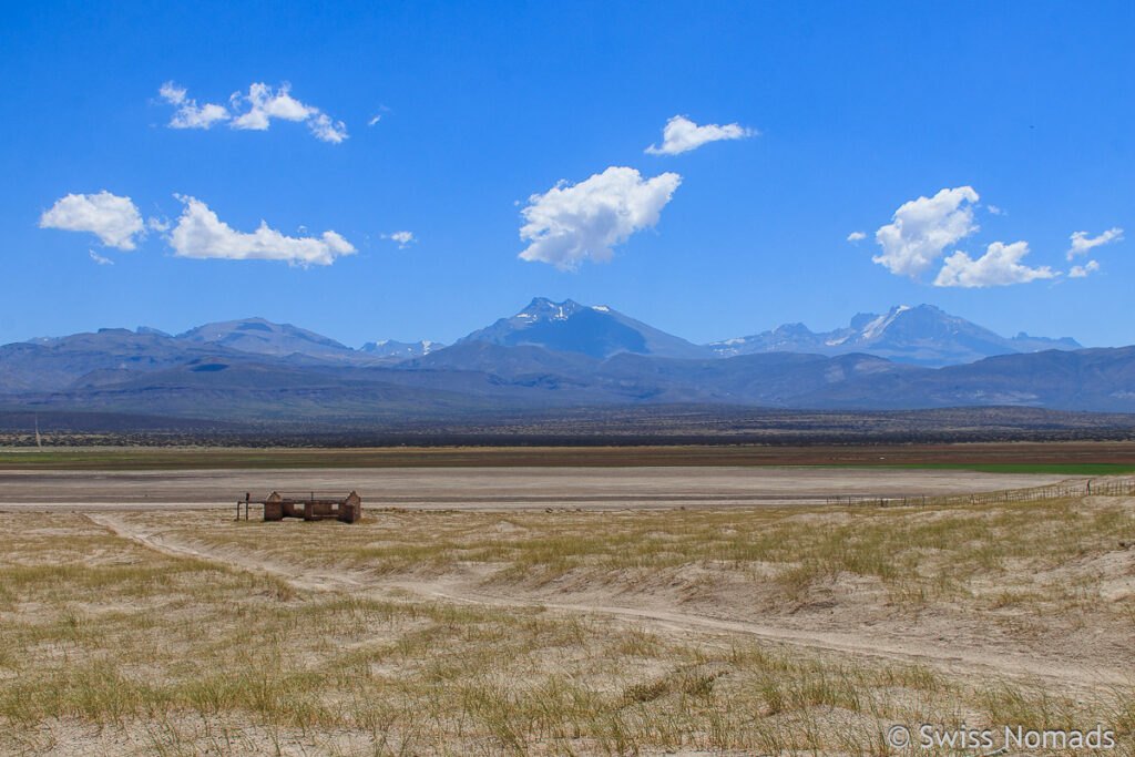 Laguna Blanca mit den Anden im Hintergrund